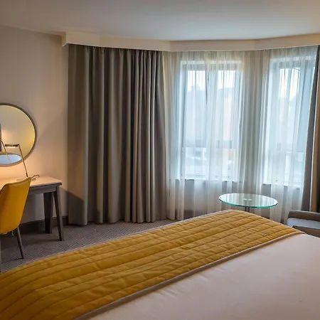 Maldron Pearse Street 4* Дублин