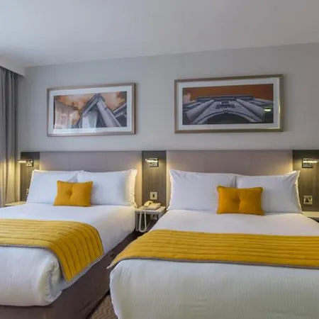 Szálloda Maldron Pearse Street 4*