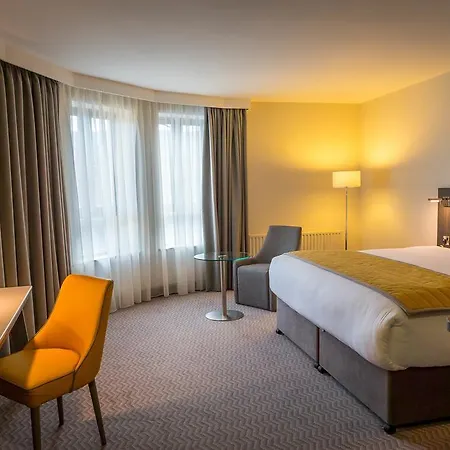 Szálloda Maldron Pearse Street 4*