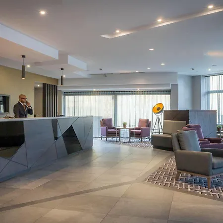 Szálloda Maldron Pearse Street 4*