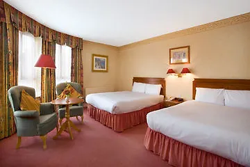 Szálloda Maldron Pearse Street 4*