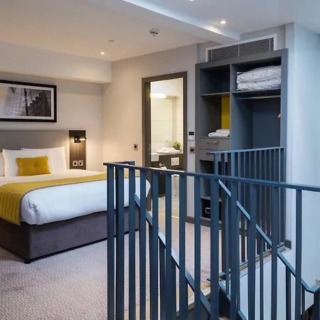 Maldron Pearse Street Szálloda 4*