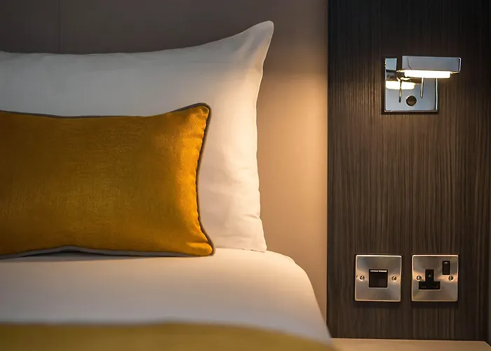 Maldron Pearse Street 4*