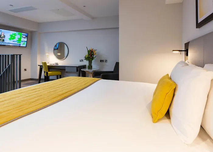 Hotel Maldron Pearse Street 4*