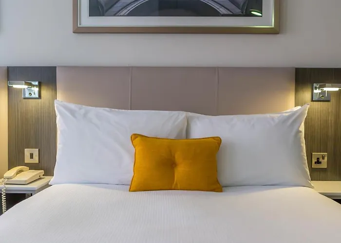 Maldron Pearse Street 4*