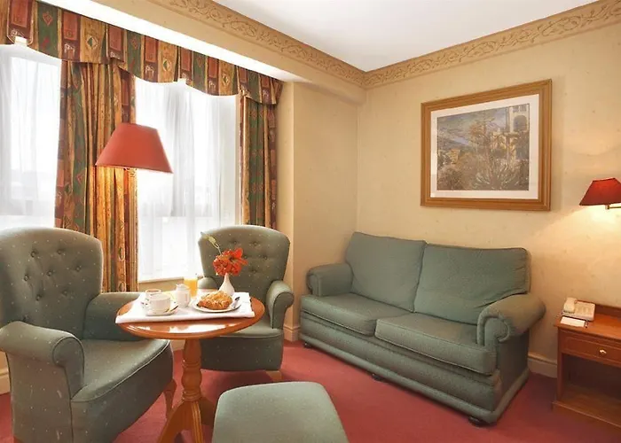 Maldron Pearse Street 4*