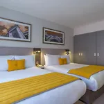 Maldron Pearse Street Szálloda 4*