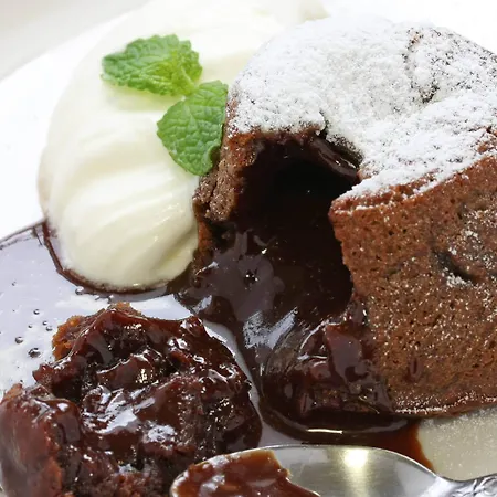 מלון Maldron Pearse Street 4*