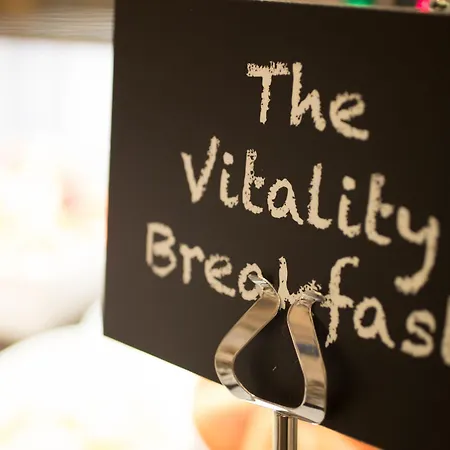 Maldron Pearse Street מלון