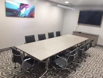 מלון Maldron Pearse Street דבלין