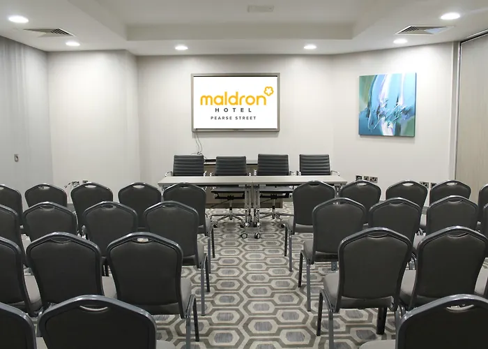 Maldron Pearse Street Отель 4*