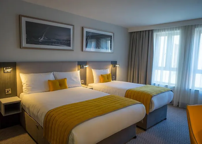 Отель Maldron Pearse Street