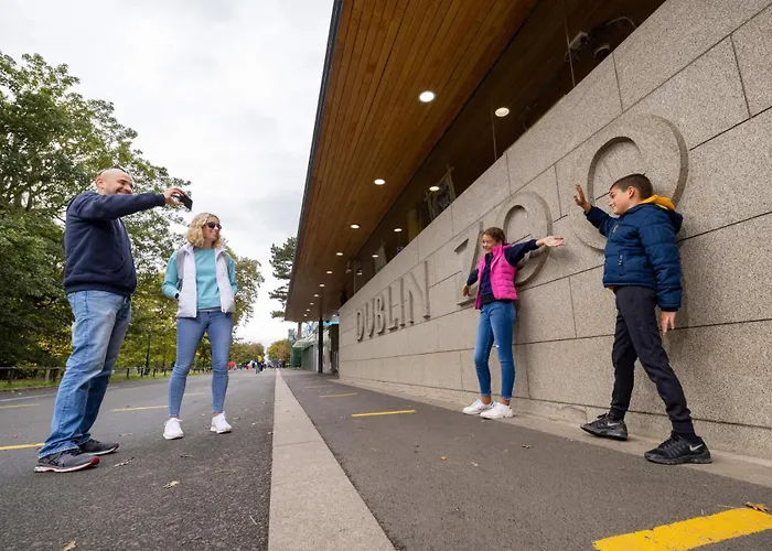 Отель Maldron Pearse Street 4*