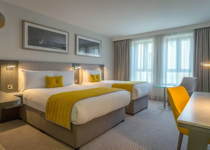 Отель Maldron Pearse Street