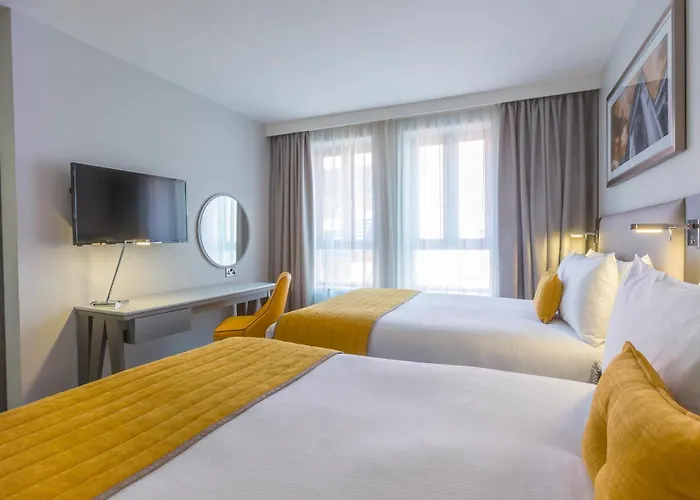 Maldron Pearse Street 4*