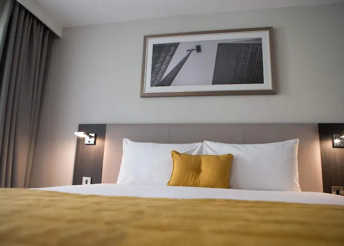 Maldron Pearse Street 4*