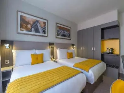 Maldron Pearse Street 4* Дублин