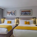 Hotel Maldron Pearse Street 4*