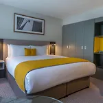 Maldron Pearse Street Hotel 4*