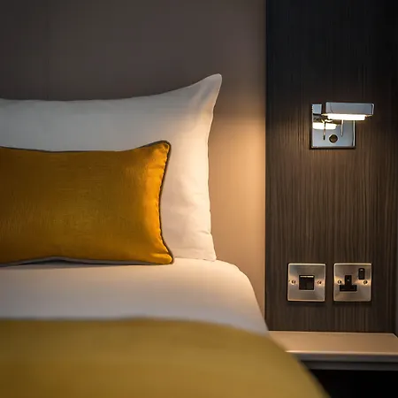 Maldron Pearse Street 4*